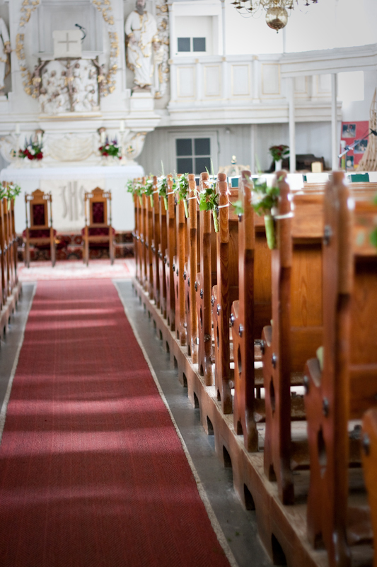 Hochzeit Luise&Holger, Kirche, Blumenschmuck, Trauung, Blumen, Hochzeit